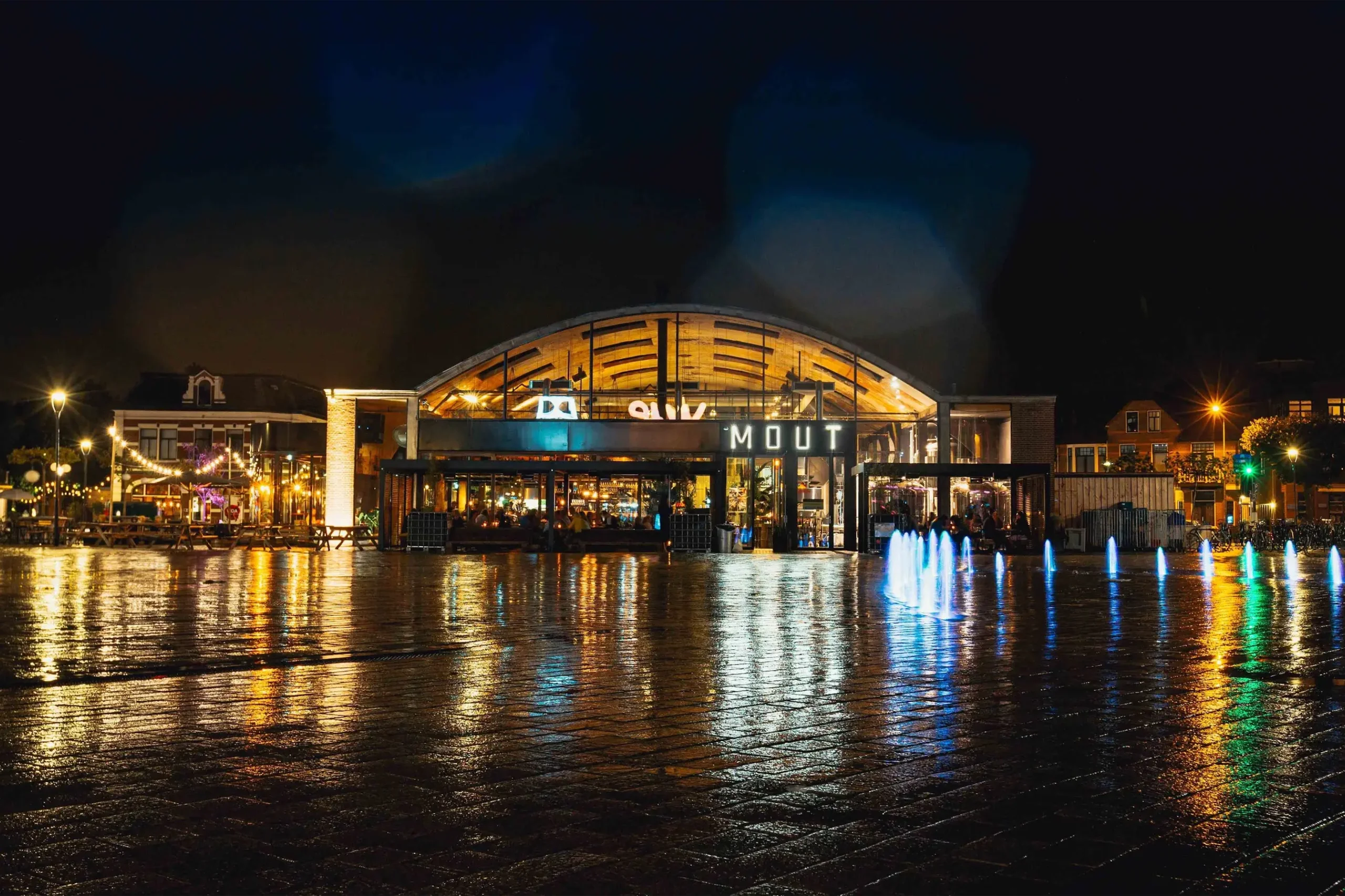 Foodhall Mout | Caliente